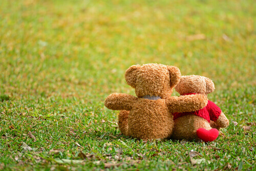 Gosto dos amigos que respeitam o tempo, o silêncio e o espaço