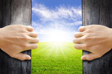 Mais um dia ou menos um dia?