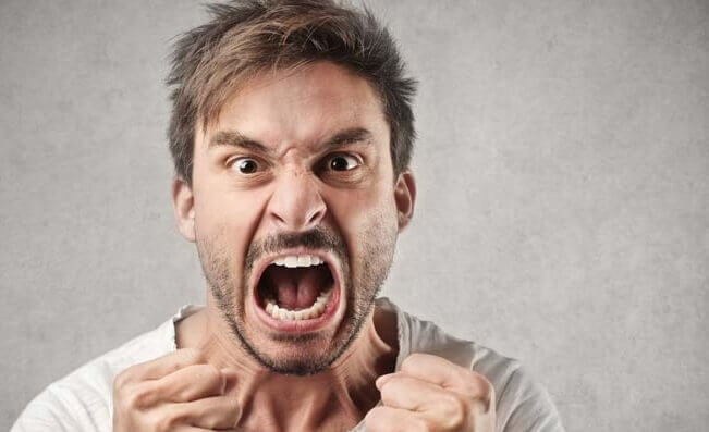 Ninguém nos irrita. Irritamos a nós mesmos quando não nos controlamos