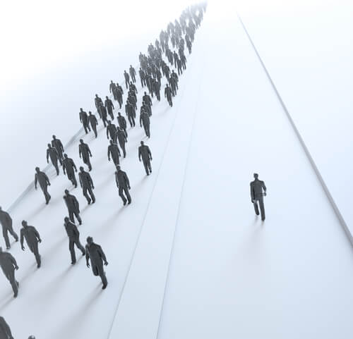 Pessoas que cuidam da própria vida são mais queridas