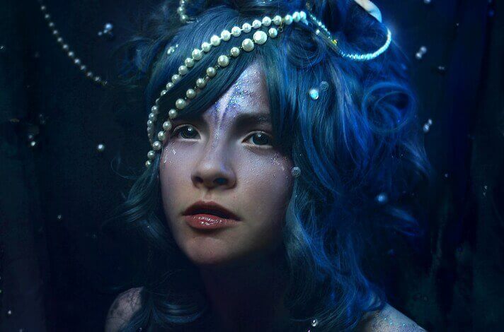 Por trás de cada pessoa feliz há alguém lutando para manter-se assim