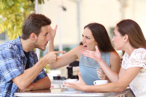 7 atitudes comuns das pessoas intolerantes