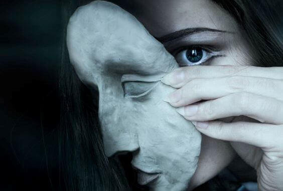 Síndrome de Capgras: confundir pessoas queridas com impostores