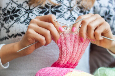 5 benefícios emocionais de fazer tricô