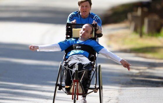 Dick e Rick Hoyt: pai e filho que não conhecem a palavra “impossível”