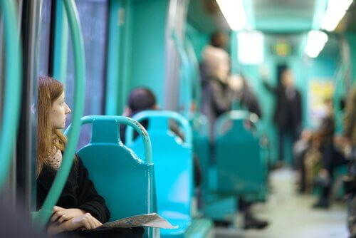 Efeito espectador: quando ninguém ajuda uma pessoa em perigo