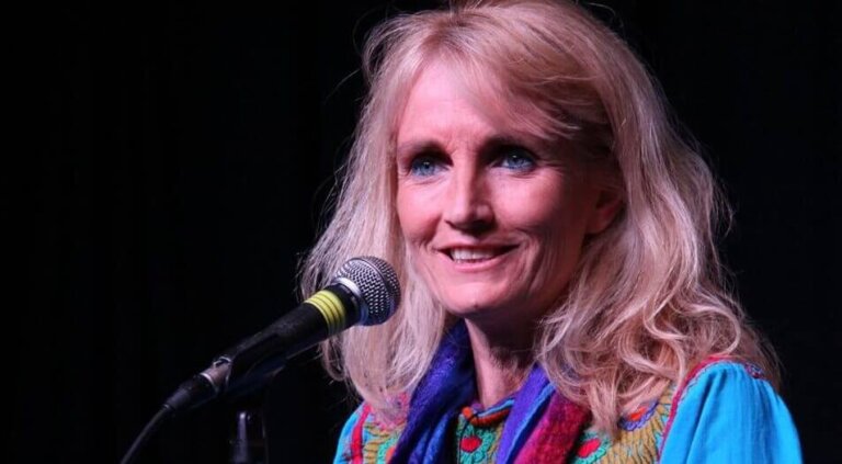 7 frases de Suzanne Powell sobre a sabedoria e o amor que vão inspirar você