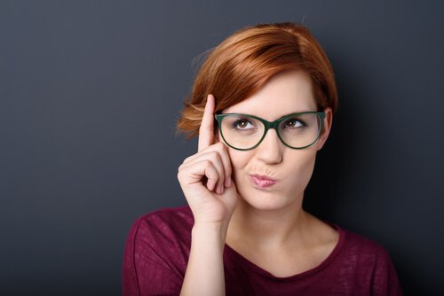 Linguagem corporal dos lábios: 4 gestos que nos entregam