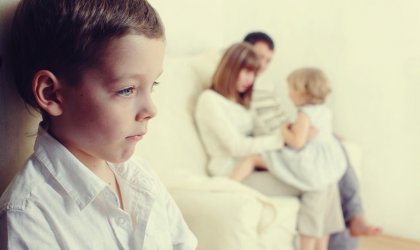 Como evitar o ciúme diante da chegada do irmão?