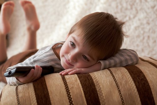 Por que as crianças gostam de ver o mesmo filme várias vezes?