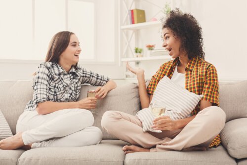 Como explicamos o comportamento dos outros?