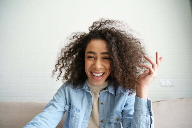 Por que falamos sozinhos?