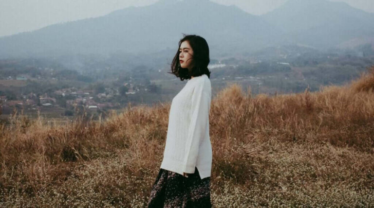 Como uma pessoa solitária pode encontrar o amor?