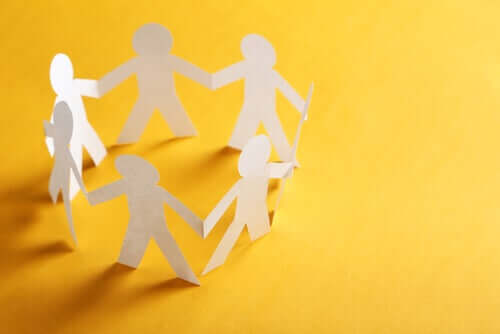 Psicologia comunitária: origens, características e fundamentos teóricos