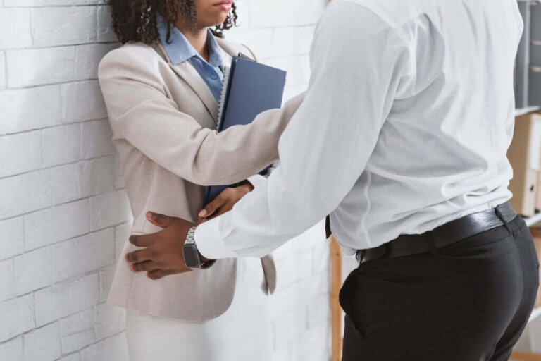 O que fazer diante do assédio sexual no trabalho?