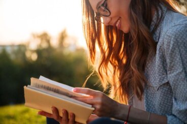 Qual é a ligação entre a plasticidade neuronal e a leitura?