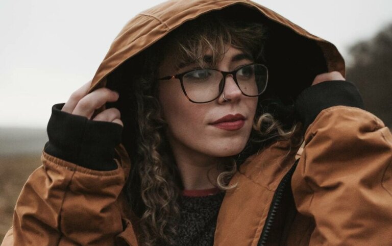 Pessoas peculiares: por que nos parecem atraentes?