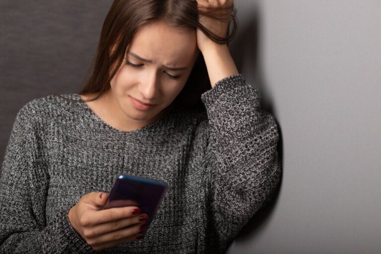 Como superar o medo de falar ao telefone