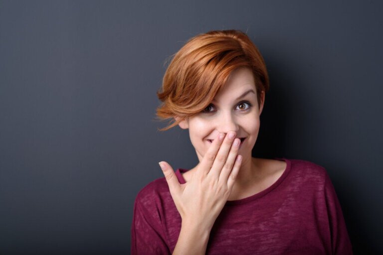 Por que começamos a gostar de algumas pessoas quando erram? (o efeito Pratfall)