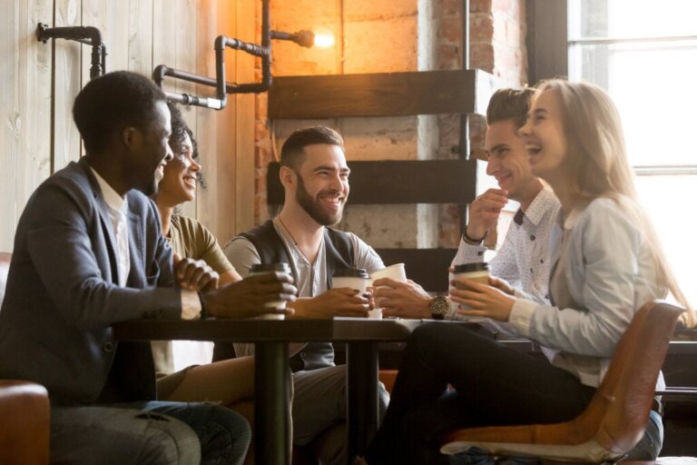 Querer se relacionar com poucos: um luxo, uma necessidade e uma decisão pessoal