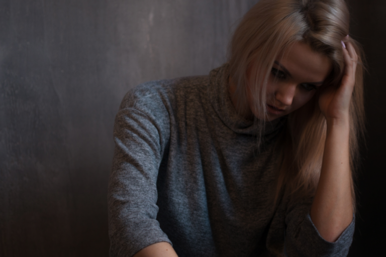 Quando tudo parecer estar contra você, lembre-se de que o avião decola contra o vento