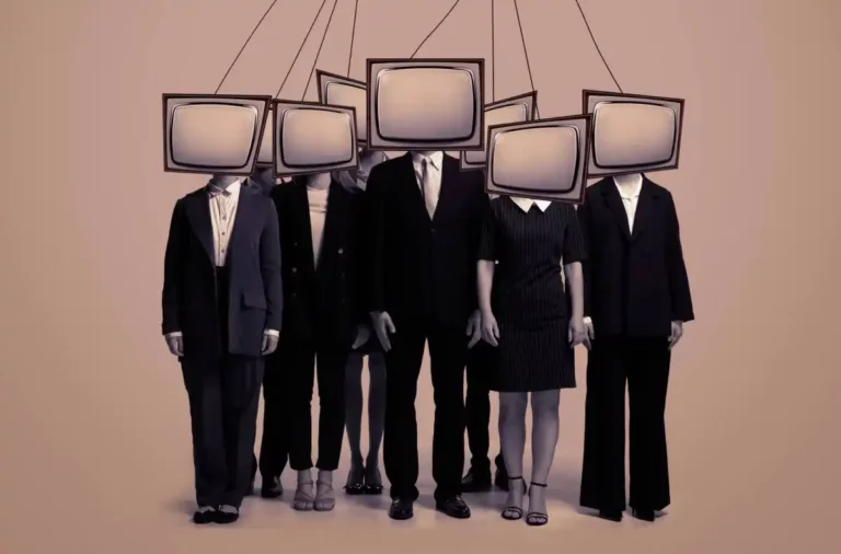 O que é e como nos afeta a pressão social?