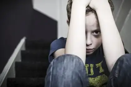 Estilo de apego inseguro e abuso infantil, como estão relacionados?