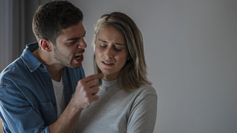 Os tipos de agressão que existem e seus efeitos